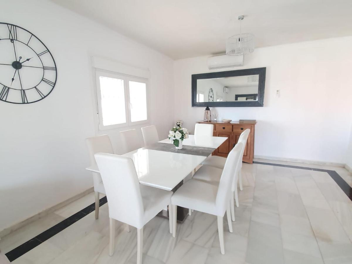 Beautiful 5 Bedroom Villa, Sea Views, Private Pool, Estepona Newly Refurbished Exteriér fotografie